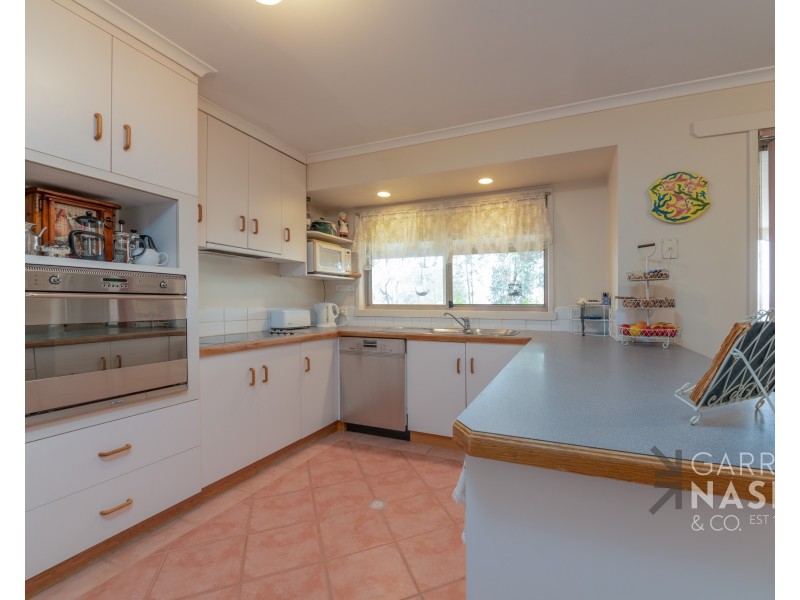 77 Illawong Road, Markwood VIC 3678