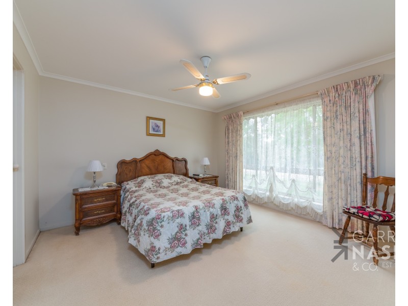 77 Illawong Road, Markwood VIC 3678