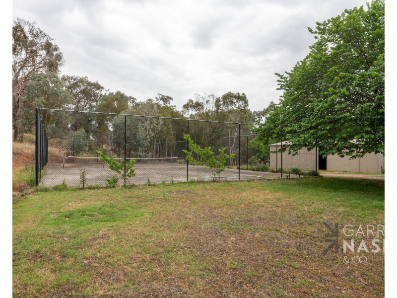 77 Illawong Road, Markwood VIC 3678