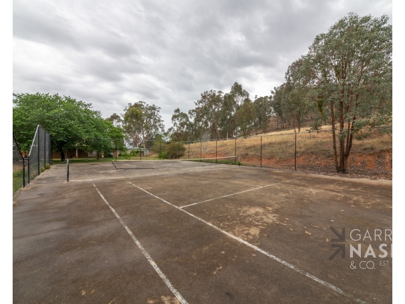 77 Illawong Road, Markwood VIC 3678