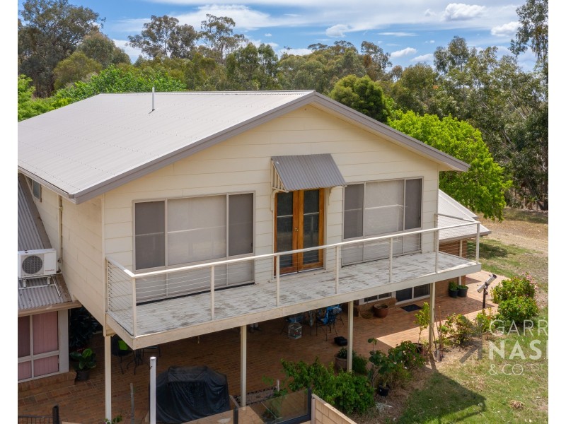 77 Illawong Road, Markwood VIC 3678