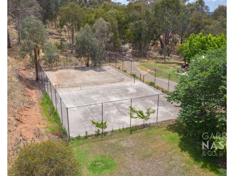 77 Illawong Road, Markwood VIC 3678