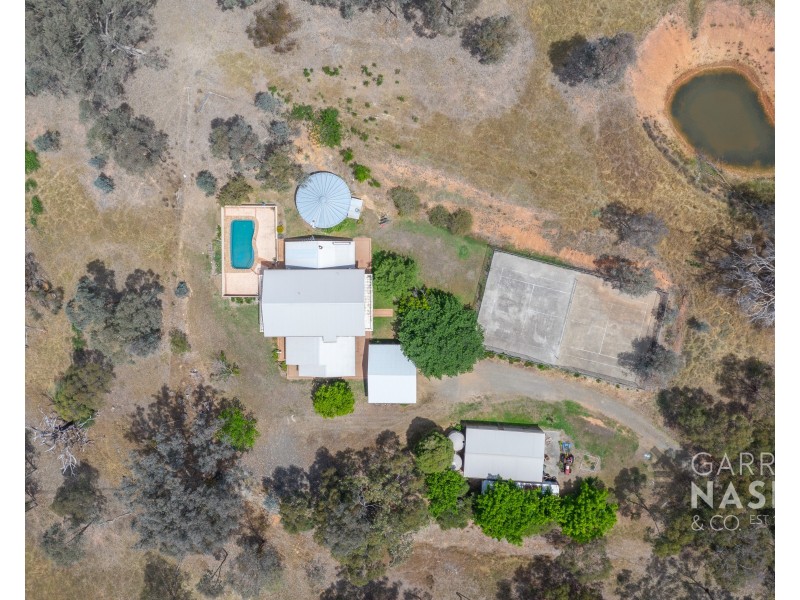 77 Illawong Road, Markwood VIC 3678