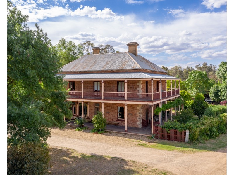 2328 Wangaratta-Beechworth Road, Tarrawingee VIC 3678
