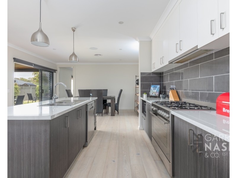 12 Nambrok Crescent, Wangaratta VIC 3677