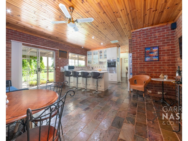 695 Wangaratta-Eldorado Road, Londrigan VIC 3678