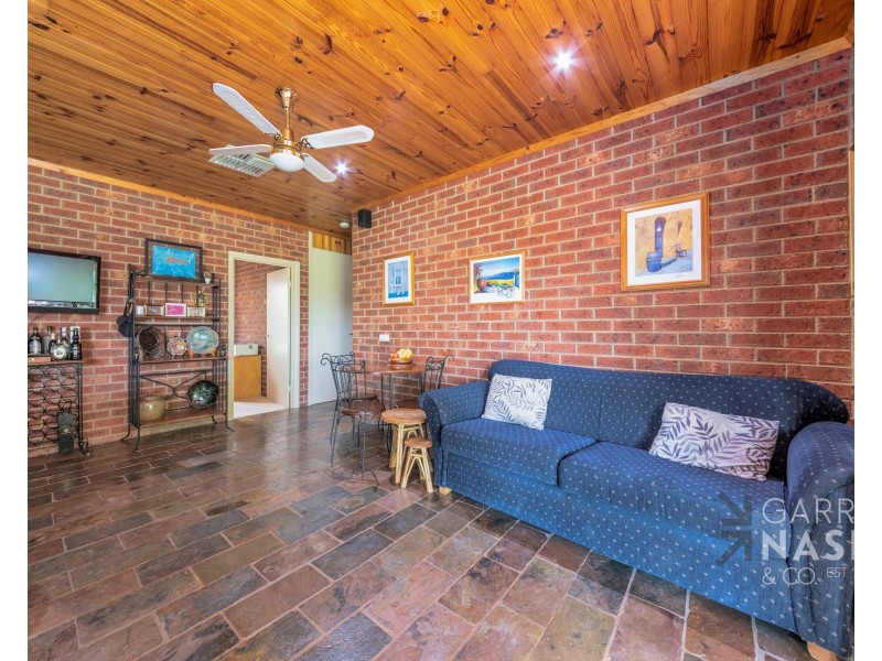 695 Wangaratta-Eldorado Road, Londrigan VIC 3678