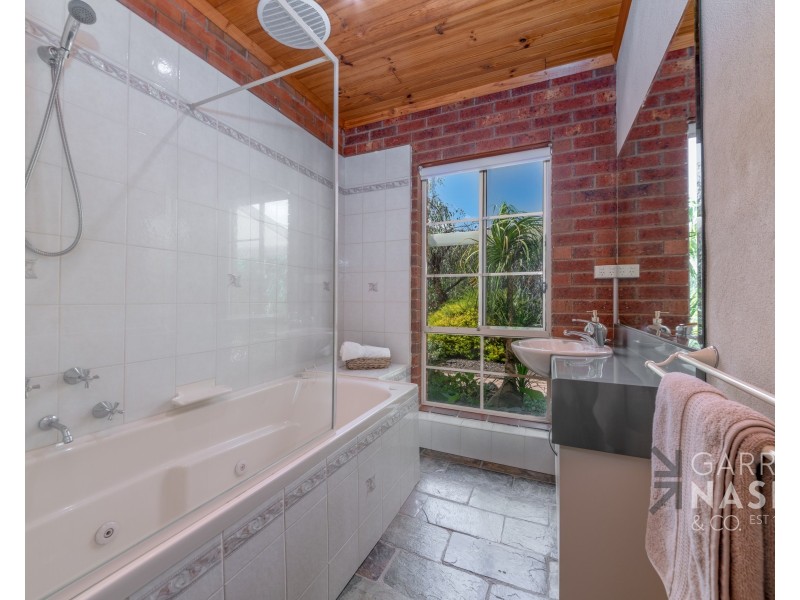 695 Wangaratta-Eldorado Road, Londrigan VIC 3678