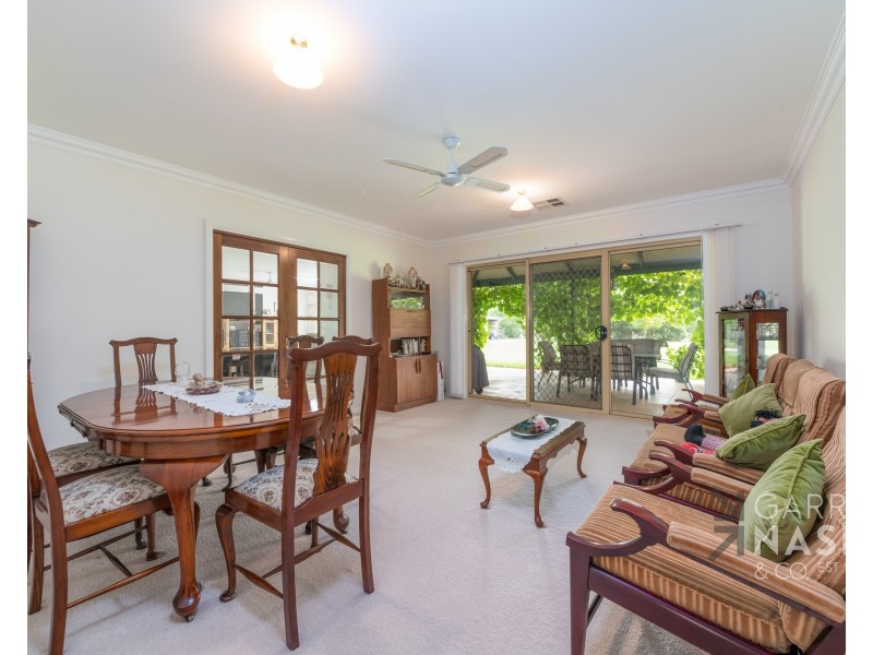 60 Smith Street, Oxley VIC 3678