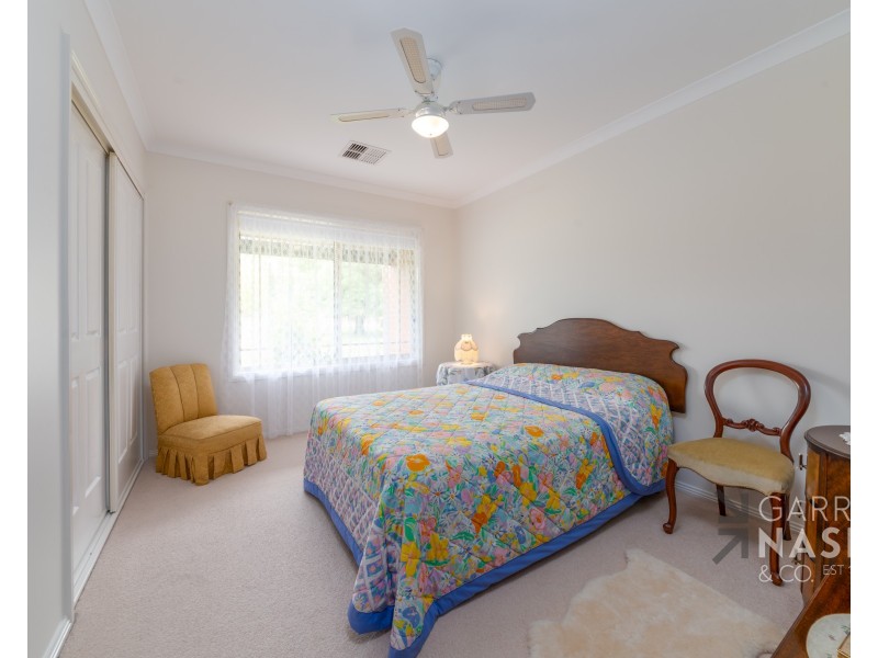 60 Smith Street, Oxley VIC 3678