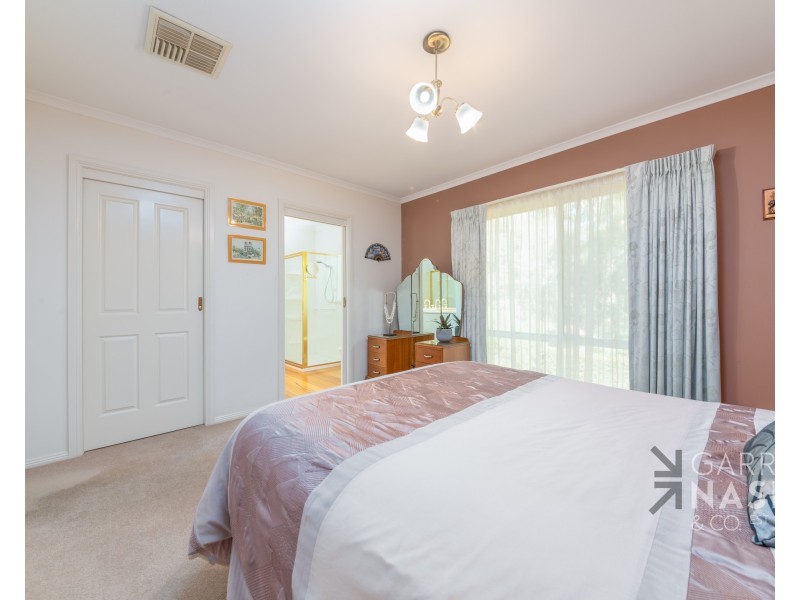 15 Dianne Close, Wangaratta VIC 3677