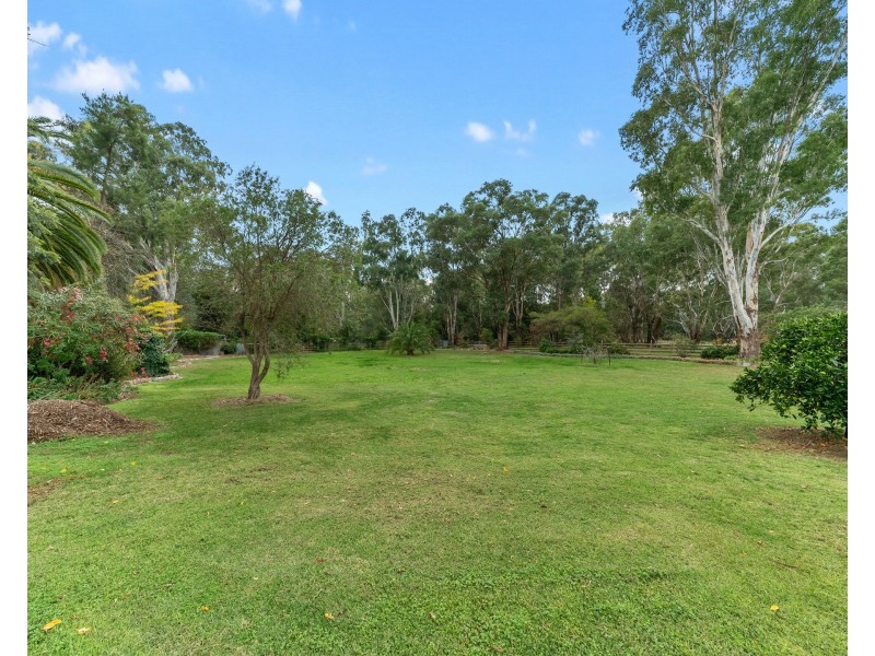 16 Gayer Avenue, Wangaratta VIC 3677