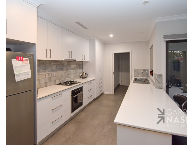 2/23 Irving Street, Wangaratta VIC 3677