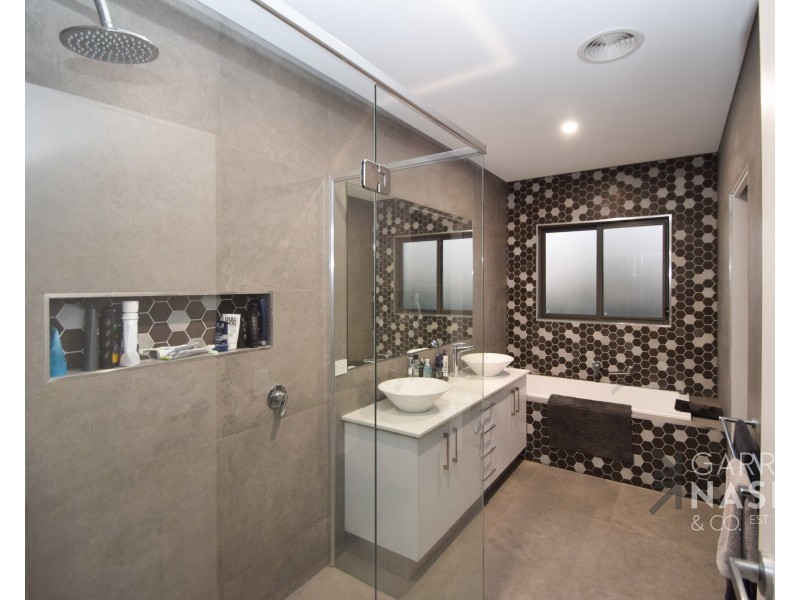 2/23 Irving Street, Wangaratta VIC 3677