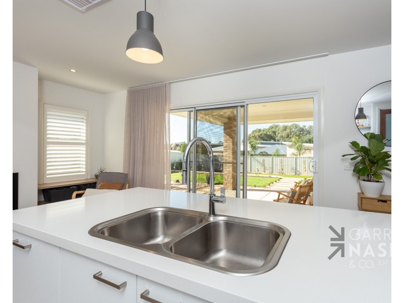 38 Arlington Park Avenue, Wangaratta VIC 3677 Garry Nash & Co Sold