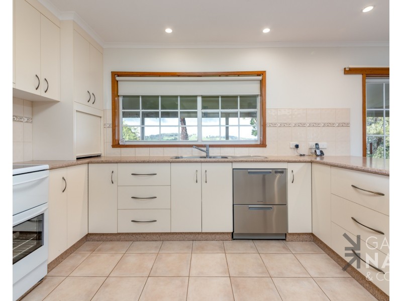 297 Kneebones Gap Road, Bobinawarrah VIC 3678