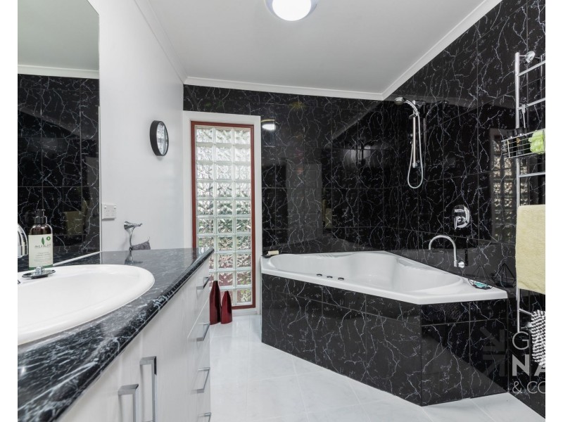 200 Oxley-Greta West Road, Oxley VIC 3678
