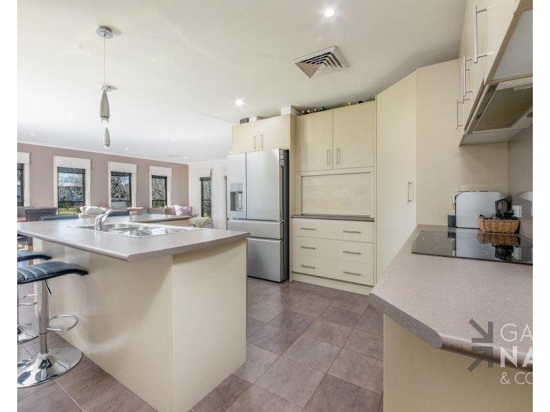 15 Jones Street, Oxley VIC 3678