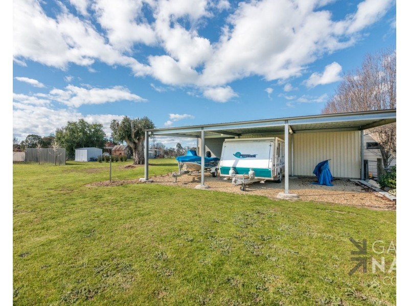 15 Jones Street, Oxley VIC 3678