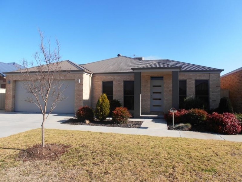 2 Oxford Drive, Wangaratta VIC 3677