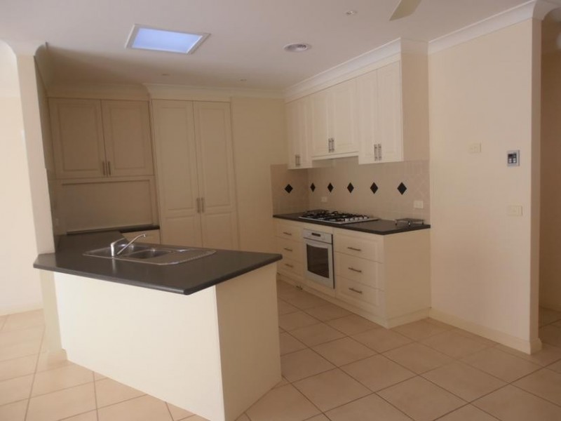 2 Oxford Drive, Wangaratta VIC 3677