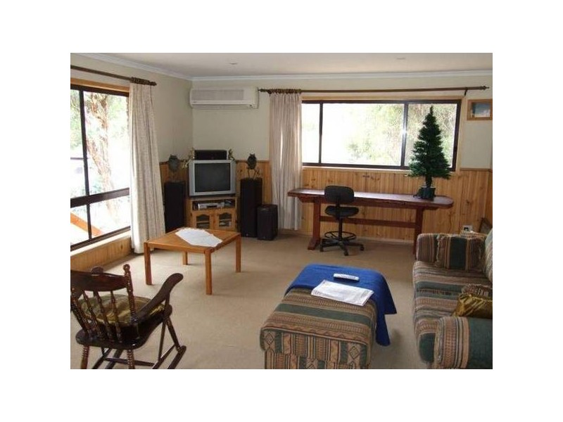 4 Thomas STREET, Glenrowan VIC 3675