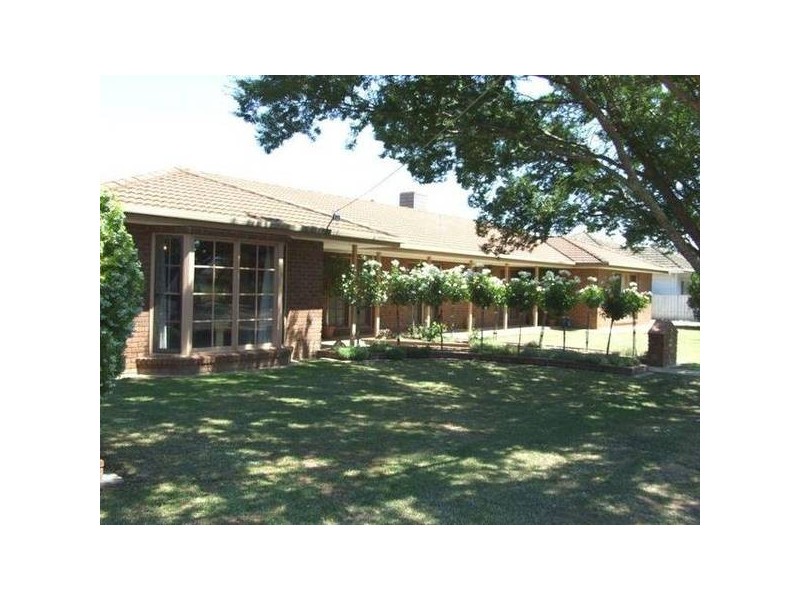 15 PARK LANE, Wangaratta VIC 3677