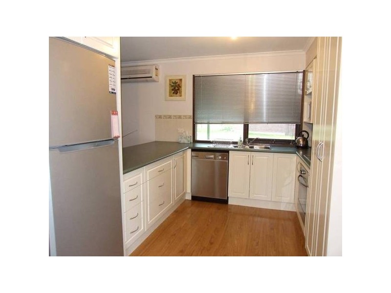 17 Mistletoe LANE, Glenrowan VIC 3675