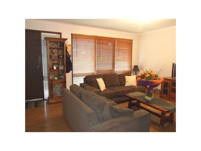 17 Mistletoe LANE, Glenrowan VIC 3675