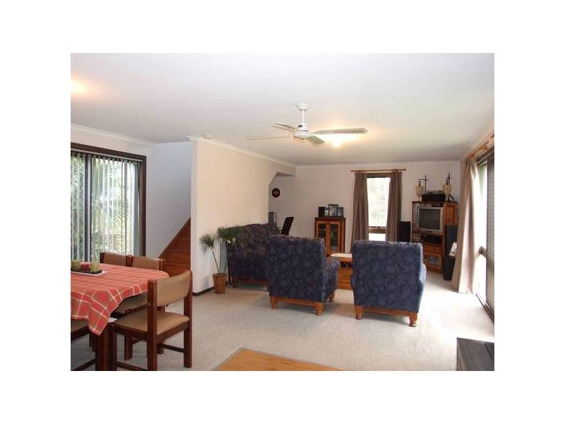 17 Mistletoe LANE, Glenrowan VIC 3675