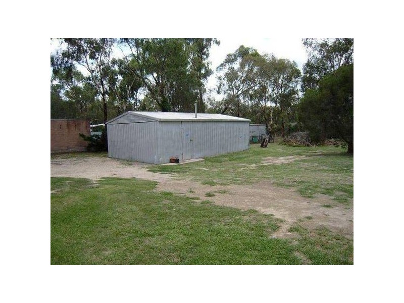 17 Mistletoe LANE, Glenrowan VIC 3675