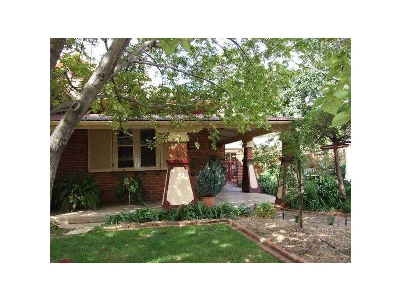 2 Millard STREET, Wangaratta VIC 3677