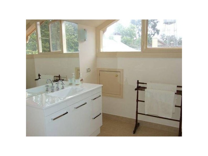 2 Millard STREET, Wangaratta VIC 3677