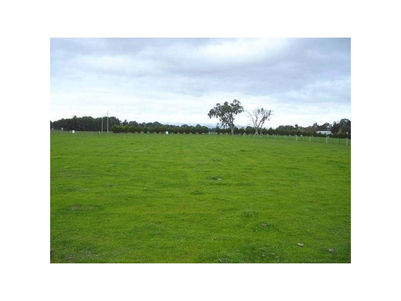 … River ROAD, Wangaratta VIC 3677