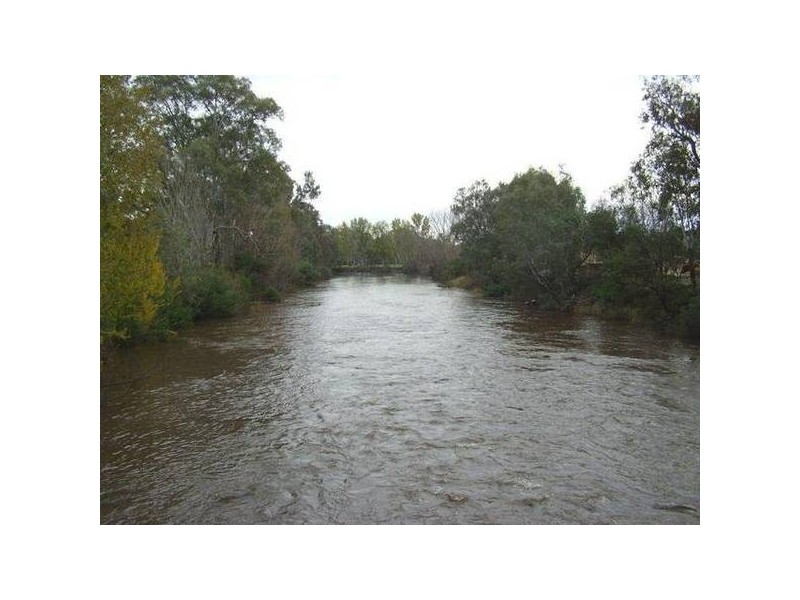 … River ROAD, Wangaratta VIC 3677