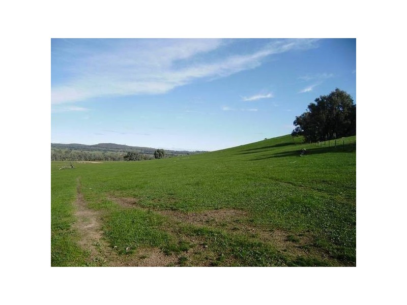 … Kelly Gap ROAD, Glenrowan West VIC 3675