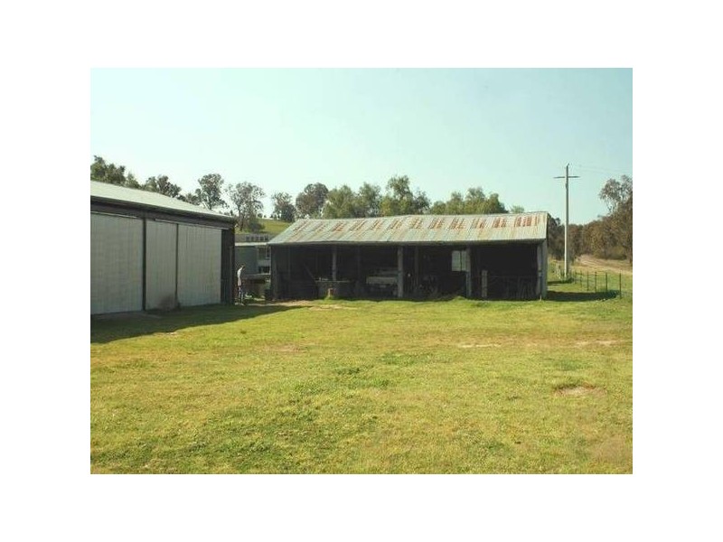 1117 Railway Parade, Springhurst VIC 3682