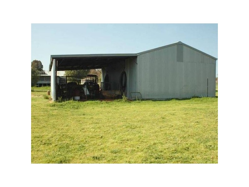 1117 Railway Parade, Springhurst VIC 3682