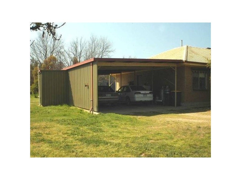 1117 Railway Parade, Springhurst VIC 3682