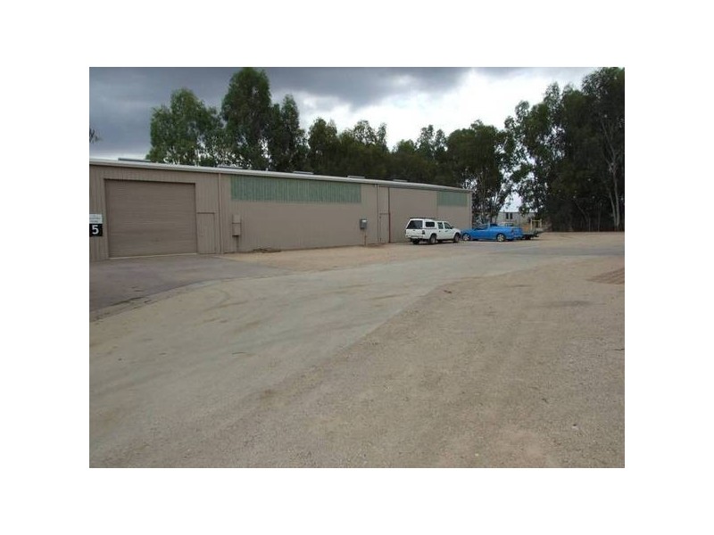 2,3 & 5/7 Barry Court, Wangaratta VIC 3677