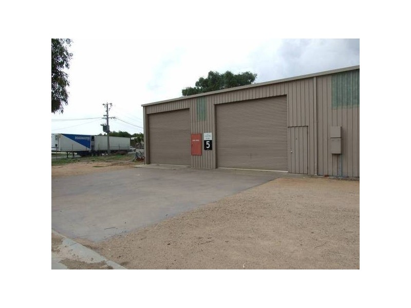 2,3 & 5/7 Barry Court, Wangaratta VIC 3677