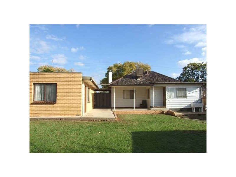 3 YOUNGER STREET, Wangaratta VIC 3677