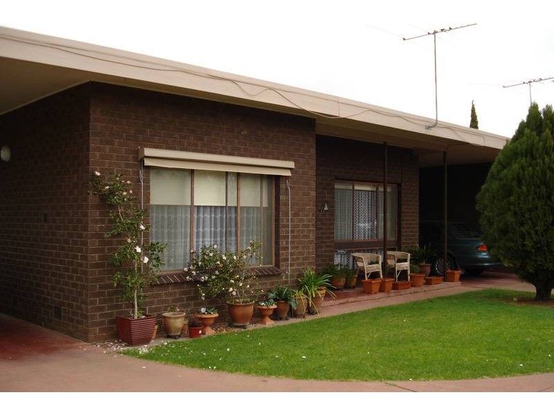 3/4 Caraselle Avenue, Wangaratta VIC 3677