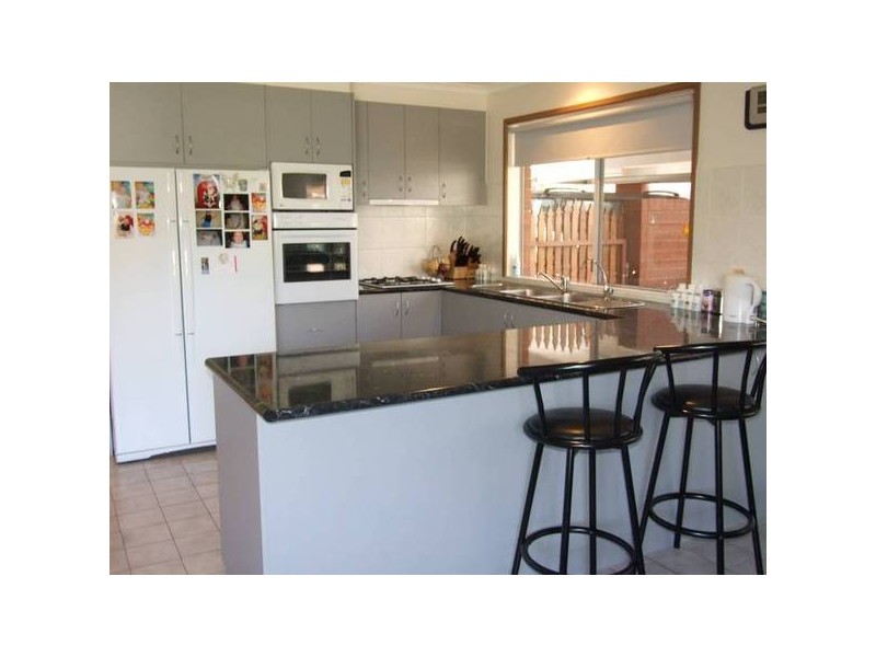 10 Valiant Court, Wangaratta VIC 3677