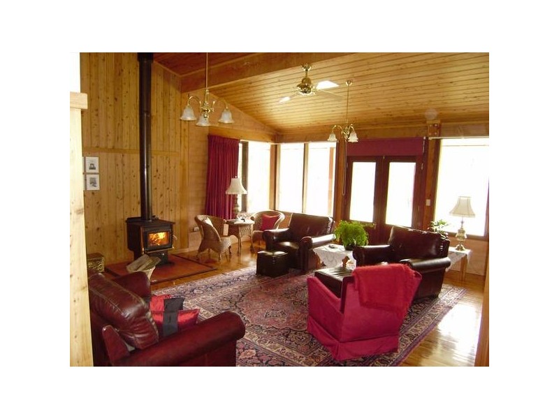 Everton Upper VIC 3678