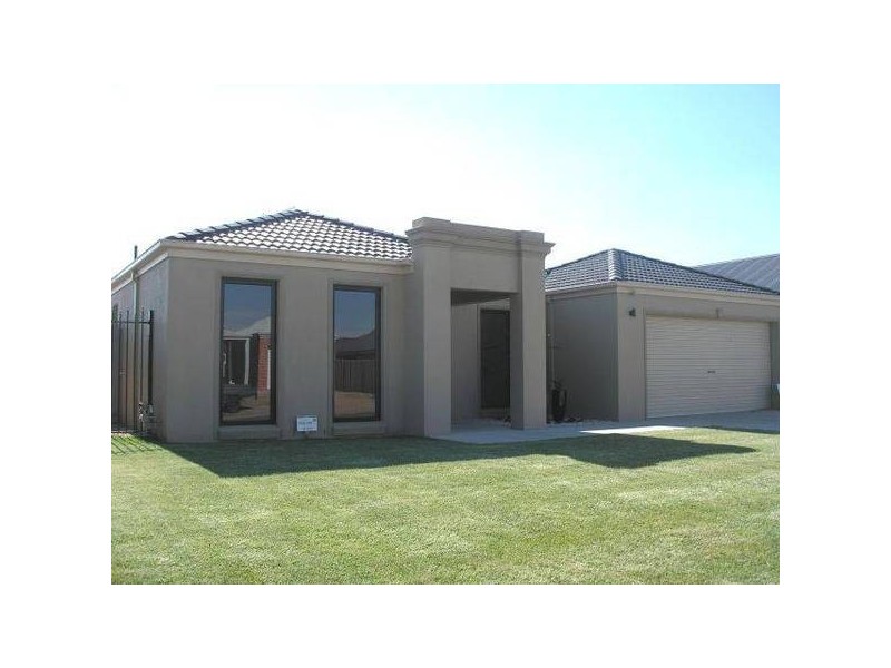 27 Monash Drive, Wangaratta VIC 3677