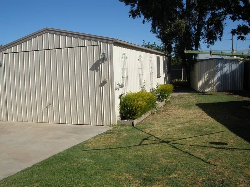 2 Manley Crescent, Wangaratta VIC 3677