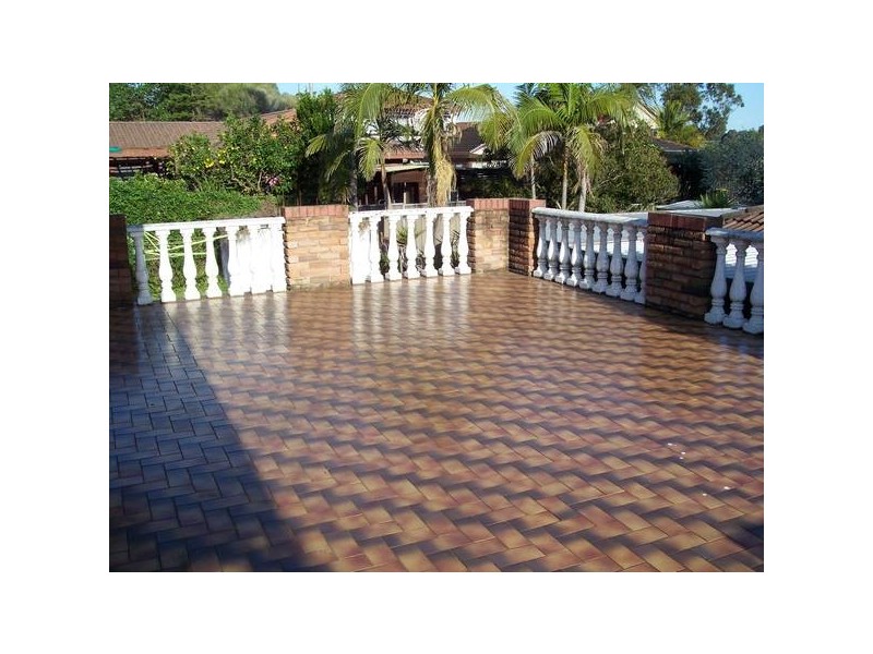 6 Hutchins Crescent, Kings Langley NSW 2147