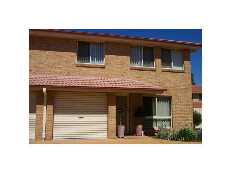 6/23 HILLCREST ROAD, Quakers Hill NSW 2763