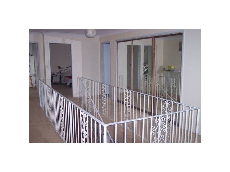 5 Chaplin Crescent, Quakers Hill NSW 2763